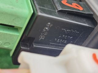 bontott SUZUKI SWIFT III Fényszórómagasság Állító Kapcsoló