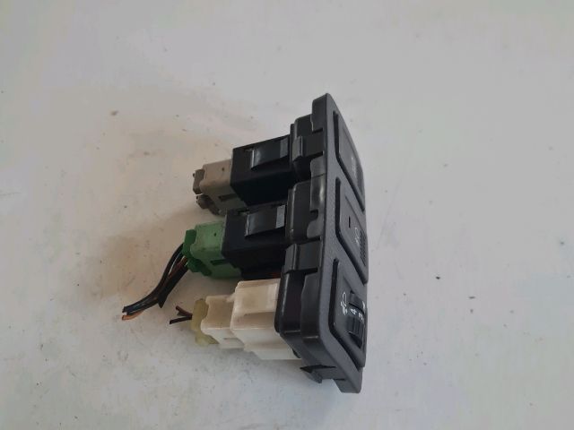 bontott SUZUKI SWIFT III Fényszórómagasság Állító Kapcsoló