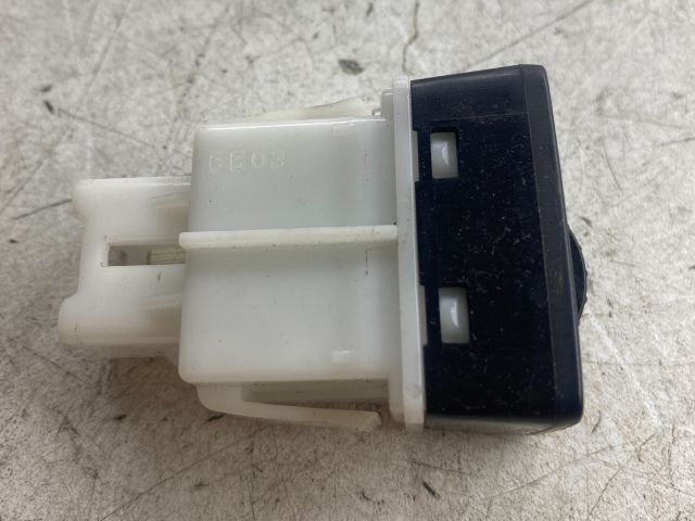 bontott SUZUKI SWIFT III Fényszórómagasság Állító Kapcsoló