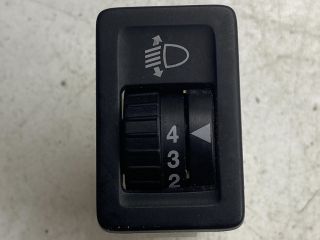 bontott SUZUKI SWIFT III Fényszórómagasság Állító Kapcsoló