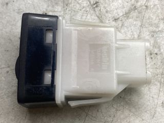 bontott SUZUKI SWIFT III Fényszórómagasság Állító Kapcsoló