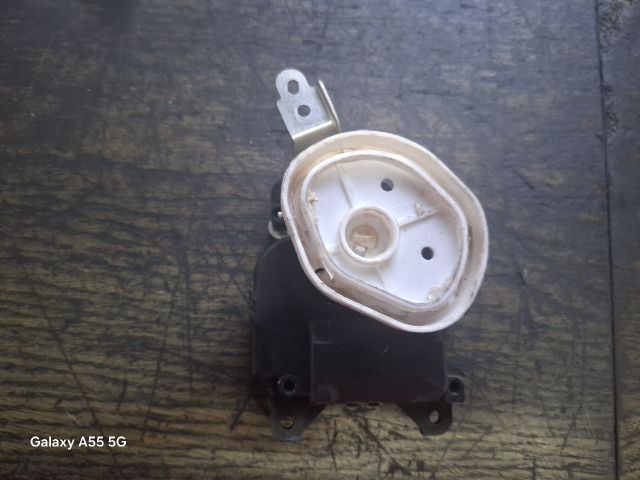 bontott SUZUKI SWIFT III Fűtés Állító Motor