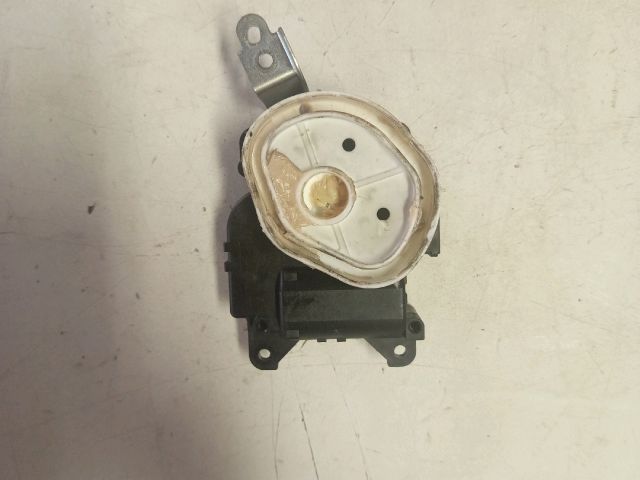 bontott SUZUKI SWIFT III Fűtés Állító Motor