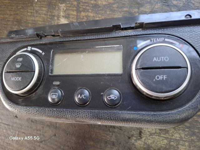 bontott SUZUKI SWIFT III Fűtéskapcsoló (digit klímás)