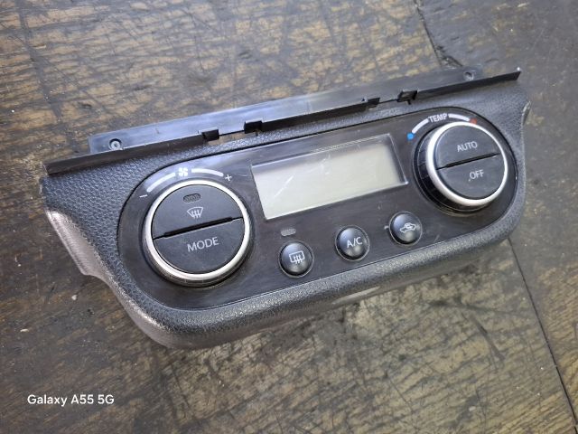 bontott SUZUKI SWIFT III Fűtéskapcsoló (digit klímás)