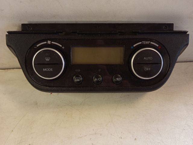 bontott SUZUKI SWIFT III Fűtéskapcsoló (digit klímás)