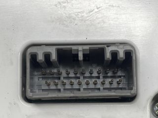 bontott SUZUKI SWIFT III Fűtéskapcsoló (digit klímás)