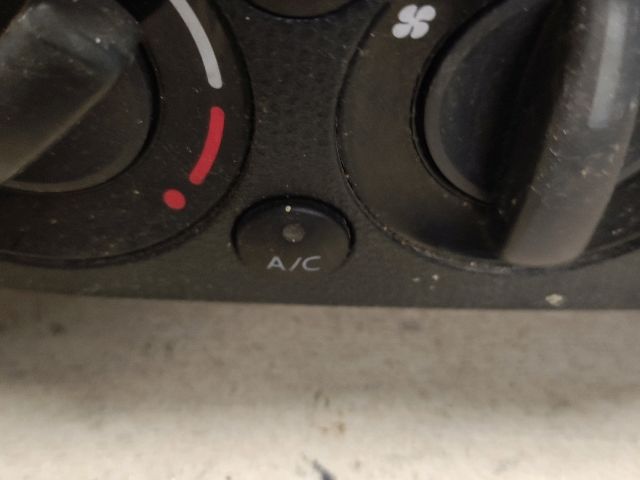 bontott SUZUKI SWIFT III Fűtéskapcsoló (manuális klímás)