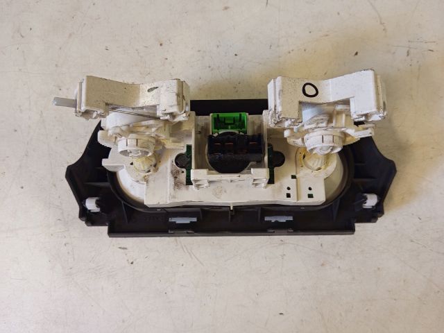 bontott SUZUKI SWIFT III Fűtéskapcsoló (manuális klímás)