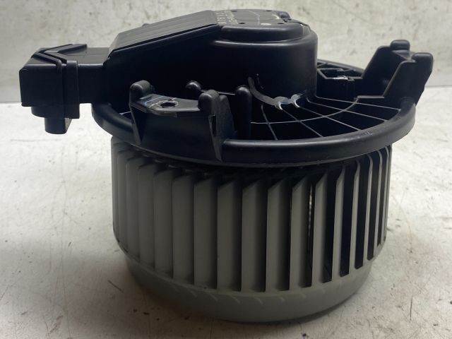 bontott SUZUKI SWIFT III Fűtőmotor (Klímás)