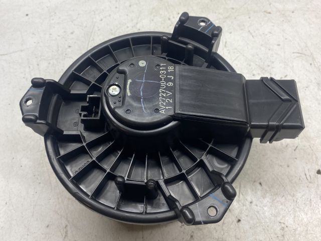 bontott SUZUKI SWIFT III Fűtőmotor (Klímás)