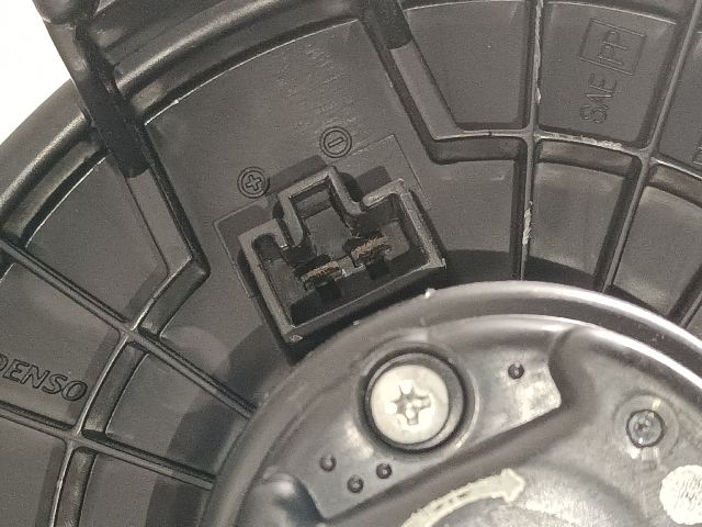 bontott SUZUKI SWIFT III Fűtőmotor (Klímás)