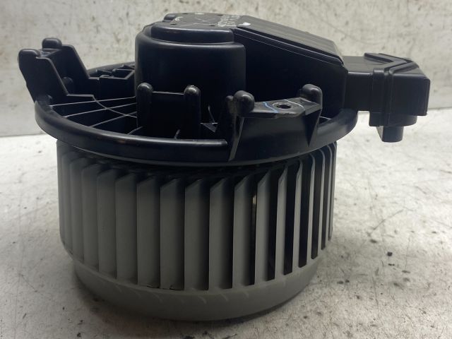 bontott SUZUKI SWIFT III Fűtőmotor (Klímás)