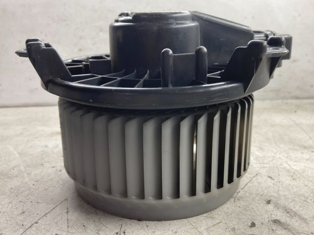 bontott SUZUKI SWIFT III Fűtőmotor (Klímás)