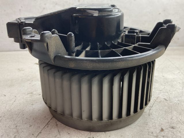 bontott SUZUKI SWIFT III Fűtőmotor (Klímás)