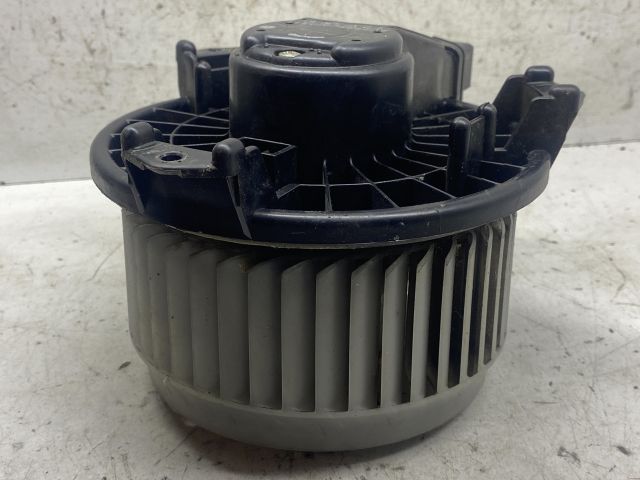 bontott SUZUKI SWIFT III Fűtőmotor (Klímás)