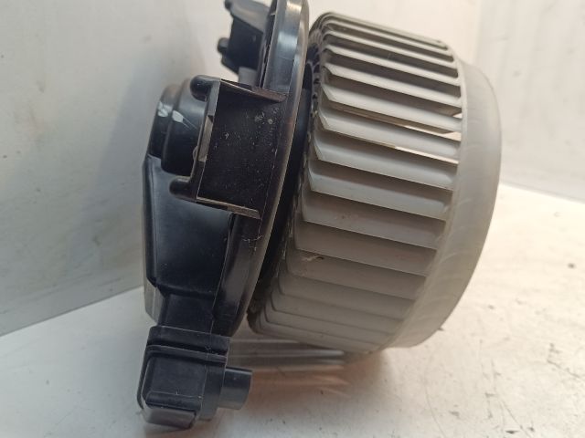 bontott SUZUKI SWIFT III Fűtőmotor (Nem klímás)