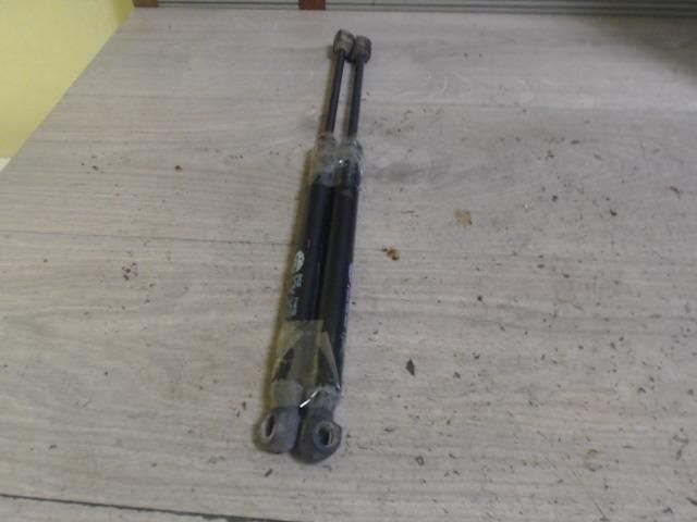 bontott SUZUKI SWIFT III Gázrugós Kitámasztó Teleszkóp Csomagtérajtó (Pozíciófüggetlen)