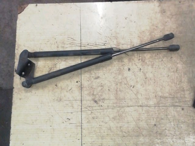 bontott SUZUKI SWIFT III Gázrugós Kitámasztó Teleszkóp Pár Csomagtérajtó