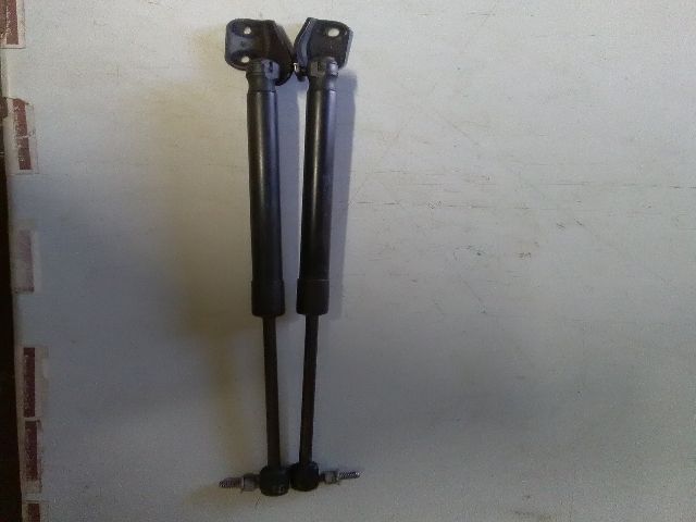 bontott SUZUKI SWIFT III Gázrugós Kitámasztó Teleszkóp Pár Csomagtérajtó