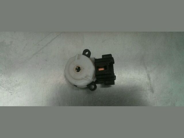 bontott SUZUKI SWIFT III Gyújtáskapcsoló Elektronika