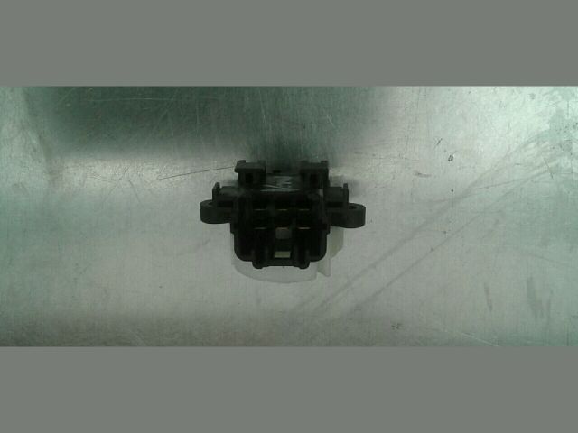 bontott SUZUKI SWIFT III Gyújtáskapcsoló Elektronika