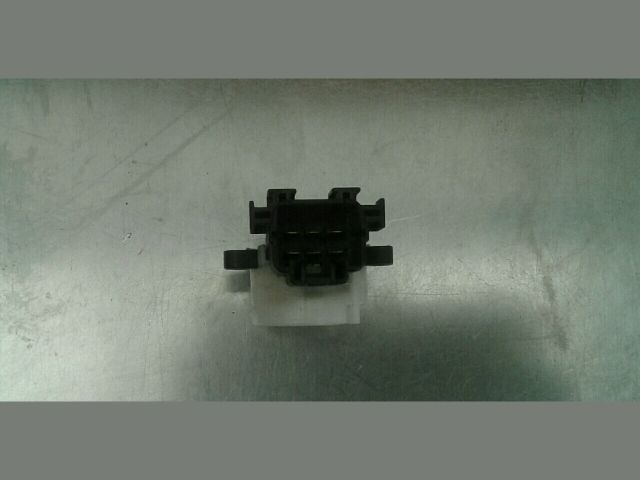 bontott SUZUKI SWIFT III Gyújtáskapcsoló Elektronika