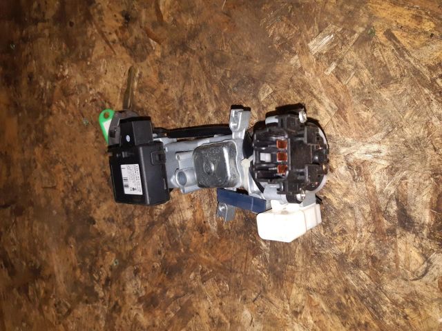 bontott SUZUKI SWIFT III Gyújtáskapcsoló