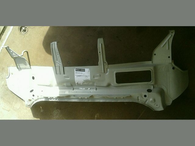 bontott SUZUKI SWIFT III Hátfal