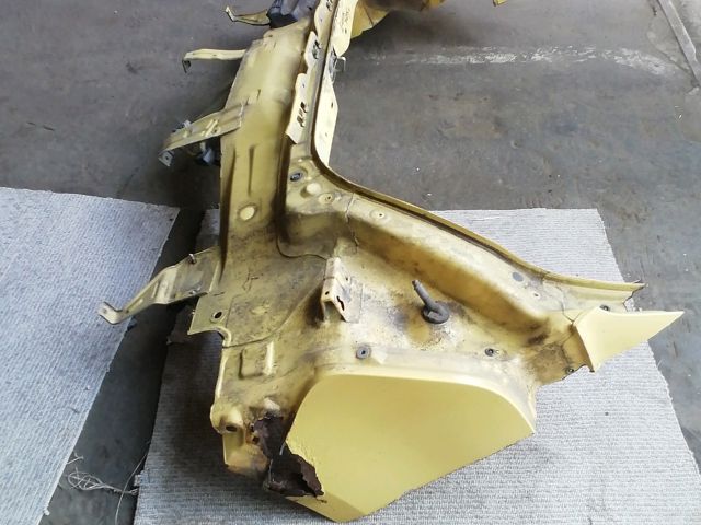 bontott SUZUKI SWIFT III Hátfal