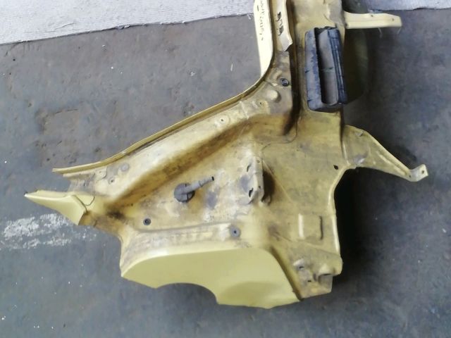 bontott SUZUKI SWIFT III Hátfal