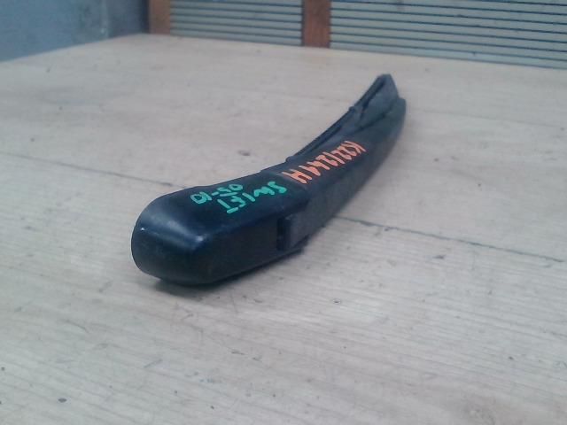 bontott SUZUKI SWIFT III Hátsó Ablaktörlő Kar