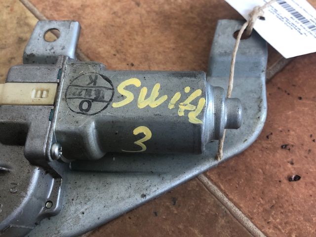bontott SUZUKI SWIFT III Hátsó Ablaktörlő Motor