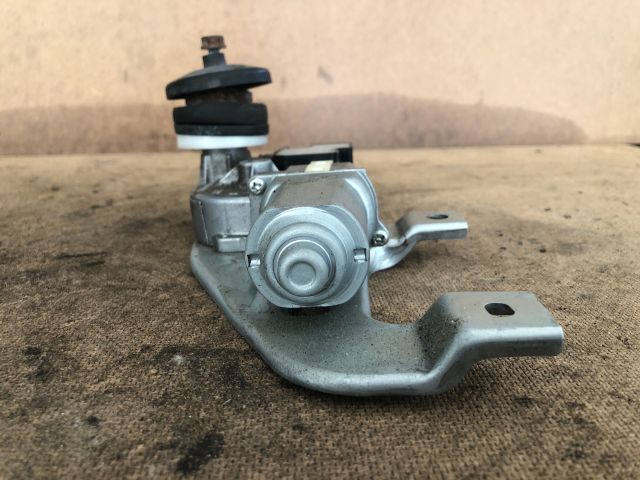 bontott SUZUKI SWIFT III Hátsó Ablaktörlő Motor