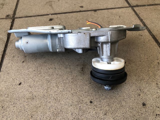 bontott SUZUKI SWIFT III Hátsó Ablaktörlő Motor