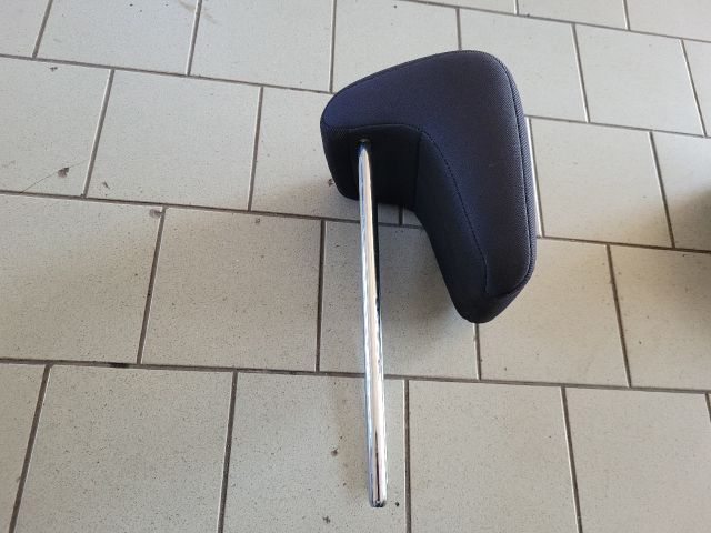 bontott SUZUKI SWIFT III Hátsó Fejtámla