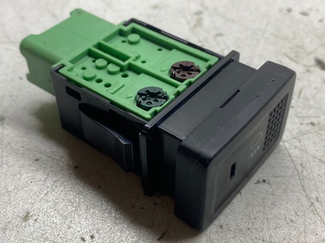 bontott SUZUKI SWIFT III Hátsó Ködzárófény Kapcsoló