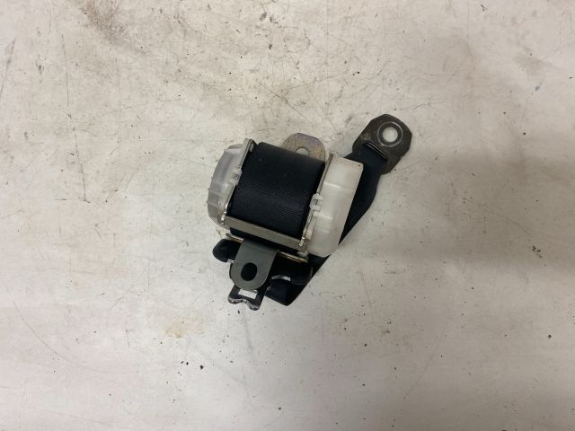 bontott SUZUKI SWIFT III Hátsó középső Biztonsági Öv