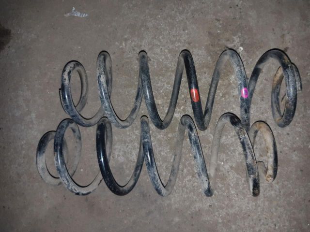 bontott SUZUKI SWIFT III Hátsó Rugó Pár