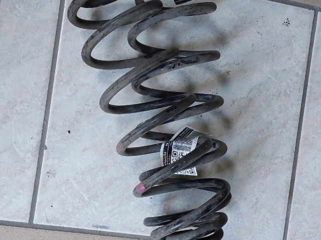 bontott SUZUKI SWIFT III Hátsó Rugó Pár