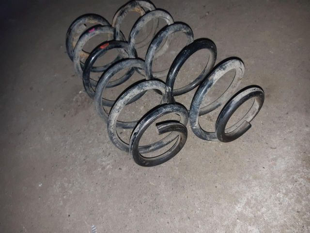 bontott SUZUKI SWIFT III Hátsó Rugó Pár