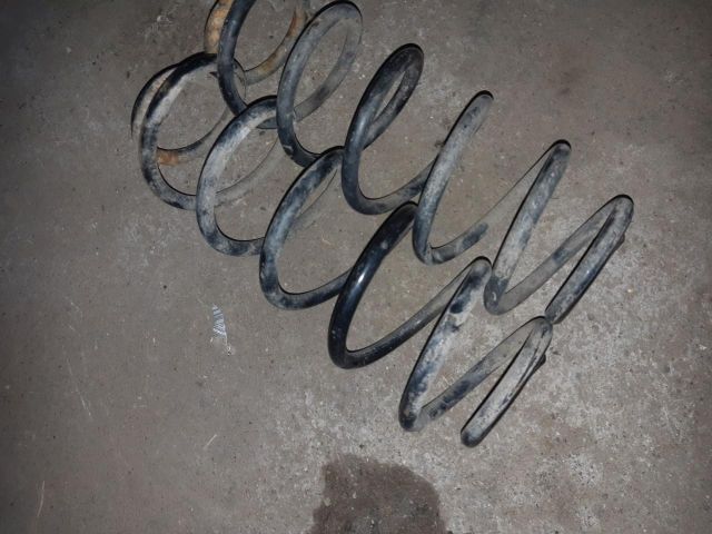 bontott SUZUKI SWIFT III Hátsó Rugó Pár