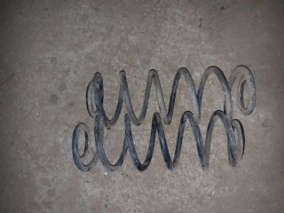 bontott SUZUKI SWIFT III Hátsó Rugó Pár