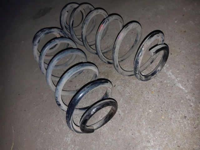 bontott SUZUKI SWIFT III Hátsó Rugó Pár