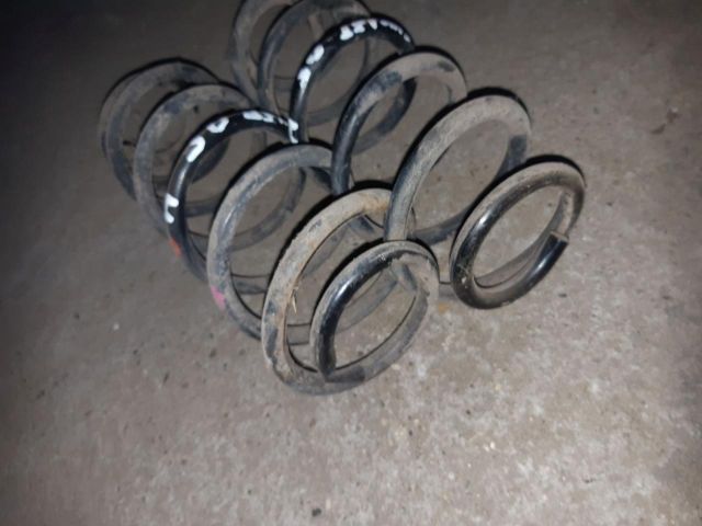 bontott SUZUKI SWIFT III Hátsó Rugó Pár