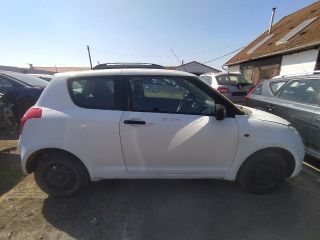 bontott SUZUKI SWIFT III Hátsó Szélvédő
