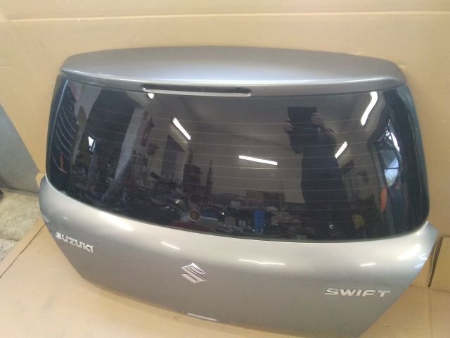 bontott SUZUKI SWIFT III Hátsó Szélvédő