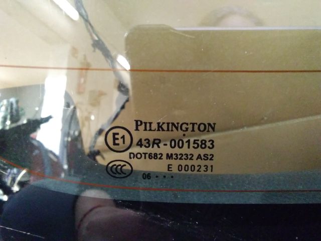 bontott SUZUKI SWIFT III Hátsó Szélvédő