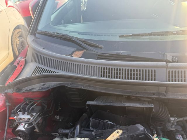 bontott SUZUKI SWIFT III Homlokfal Burkolat