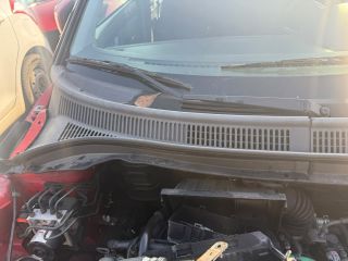 bontott SUZUKI SWIFT III Homlokfal Burkolat